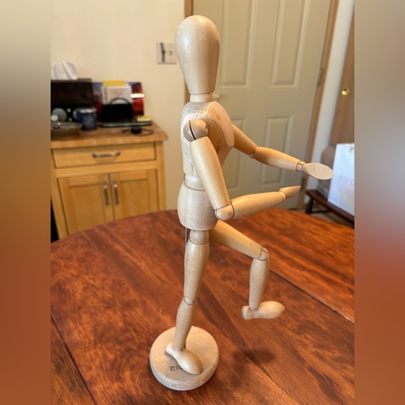 Richeson 17” moveable manikan - Picture 2 of 3